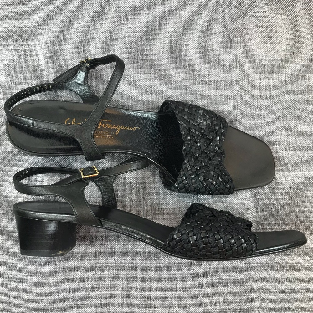 Salvatore Ferragamo 10.5N woven leather sandals